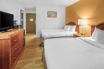 فندق على الطريق Value Stay Lodge