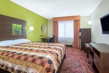 فندق على الطريق Super 8 By Wyndham Portales