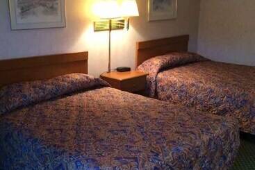 모텔 Town And Country Inn Suites Spindale