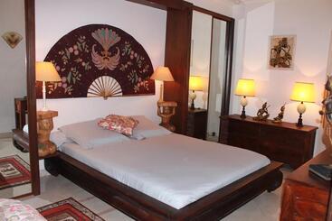 مبيت وإفطار La Villa Topi