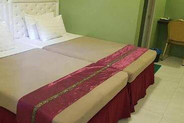 Supreme Hotel Yangon