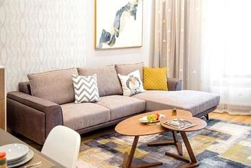 Naran Residence Lifestyle Serviced Apartment
