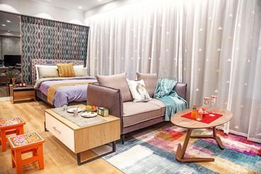 Naran Residence Lifestyle Serviced Apartment