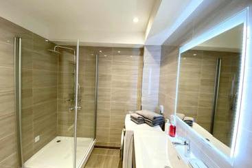 Naran Residence Lifestyle Serviced Apartment