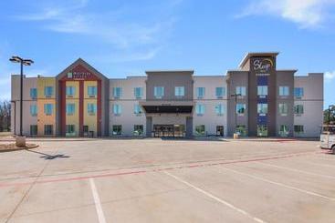 هتل Mainstay Suites East Camden