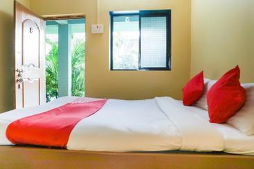 هتل Oyo 66633 Maitri Cottage