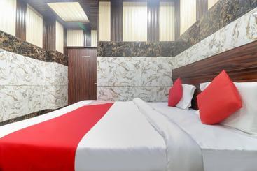 Отель Oyo 67212 Jain S & Isbt Agra