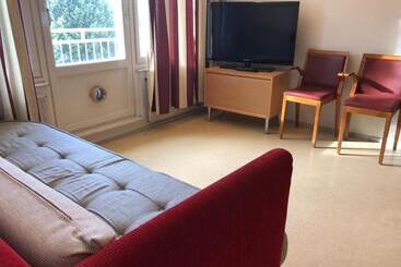 Отель West Side