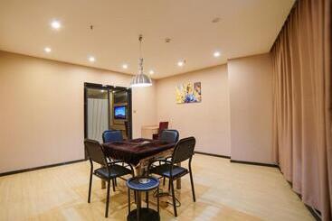 בית מלון כפרי Greentree Alliance Kunming Beijing Road Linyuqiao Subway Station