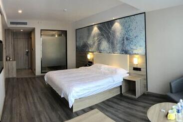 בית מלון כפרי Greentree Eastern Huai An Railway Station Mandu Plaza