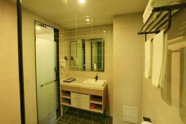 فندق Greentree Inn Anlong County Zhaodi