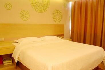 هتل Greentree Inn Taiyuan Wanbailin District West Bua Station Express