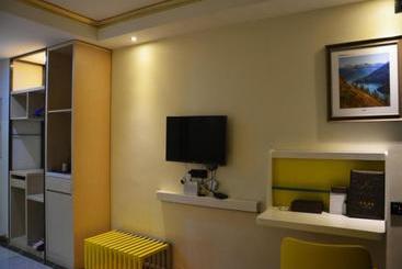 هتل Shell Yining Jiefang West Road