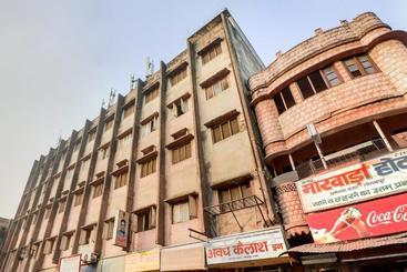 هتل Spot On 66108  Awadh Kailash Inn
