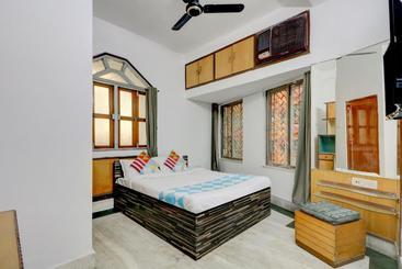 Пансион Elegant Stay Near Dum Dum Park, Salt Lake