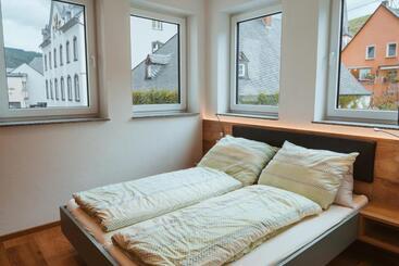 فندق Ferienweingut Serwaziwein