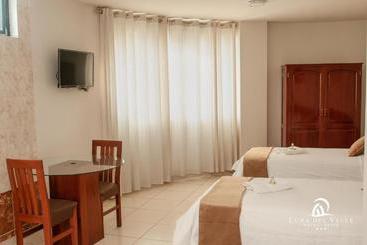 هتل Suite Luna Del Valle