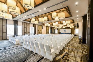 هتل Robinson Nam Hoi An