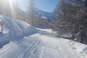 Пансион Skihütte Zams