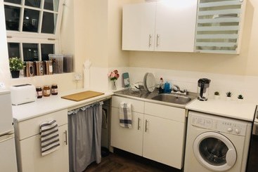 Жильё для туристов 3bed Apartment Next To Eurostar Station