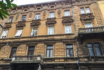 آپارتمانهای توریستها Apartments Pomerio Rijeka East