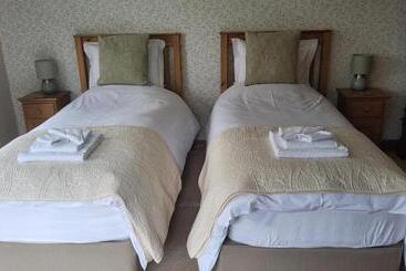 민박 Ha Penny Acre