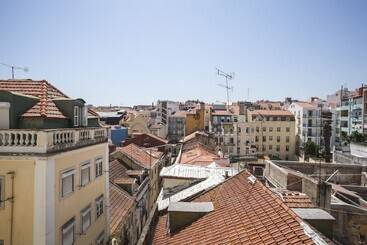 ツーリストアパートメント Central & Cosy Apartment