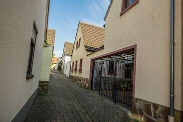 Жильё для туристов Ferienhaus Kallstadt