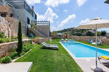 דירות לתיירים Erondas Cretan Country Villas