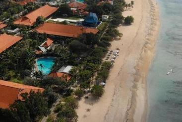 هتل Inna Grand Bali Beach