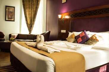 هتل Ananya Greens