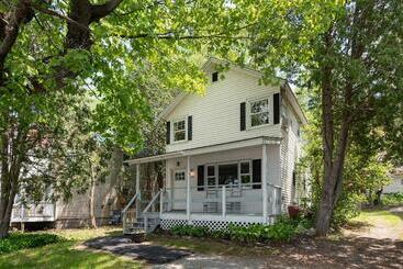 فندق Lake Bomoseen Lodge