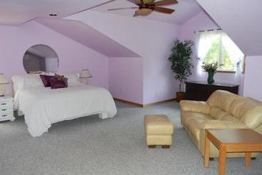 Jordan Lake B & B