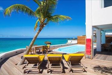 آپارتمان‌های توریست‌ها Villa Mary S Beach House