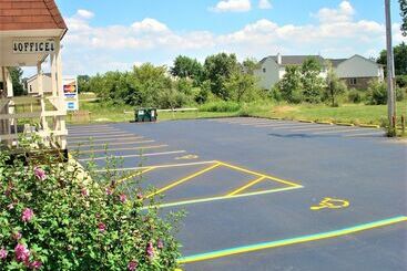 הוסטל Country Meadow Inn