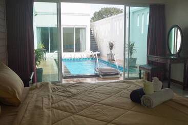 דירות לתיירים Villa Somewhere Phuket Laguna Bangtao