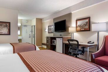 בית מלון כפרי Best Western Plus Thousand Oaks Inn