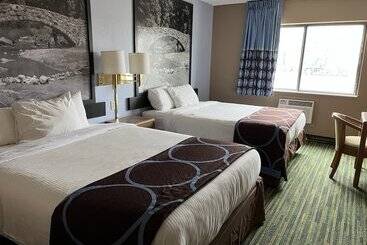 Boarders Inn & Suites By Cobblestone Hotels Waterloo Cedar Falls