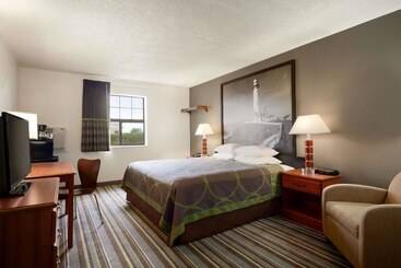 هتل Super 8 By Wyndham Colorado Springs/afa Area