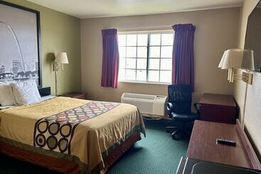 هتل Super 8 By Wyndham Platte City Kansas City Area