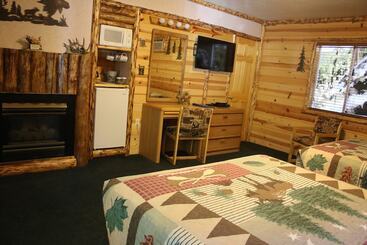 בית מלון כפרי Tahoe Valley Lodge