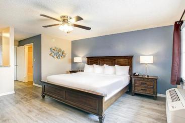 בית מלון כפרי The Palmer Inn & Tennis Club