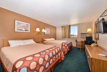 汽车旅馆  Rodeway Inn Dickinson