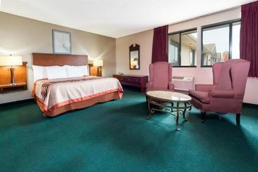 مُتل Super 8 By Wyndham Bridgeton/arpt/st Louis Area