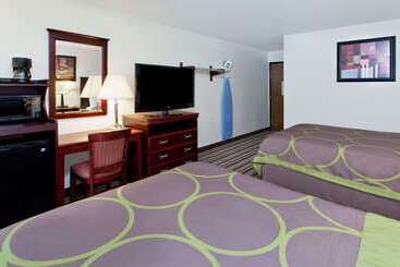 مُتل Super 8 By Wyndham Tuscaloosa