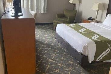 别墅  Quality Inn Spring Valleynanuet