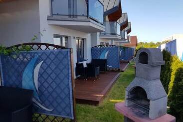 آپارتمانهای توریستها Jastrzebia Marina