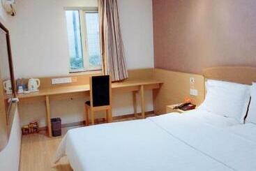 בית מלון כפרי 7days Inn Changsha Tianxin Park