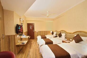 호텔 Empire International Church Street