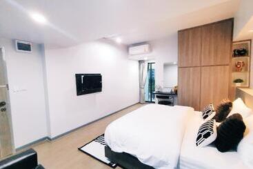 בית מלון כפרי Star Sukhumvit